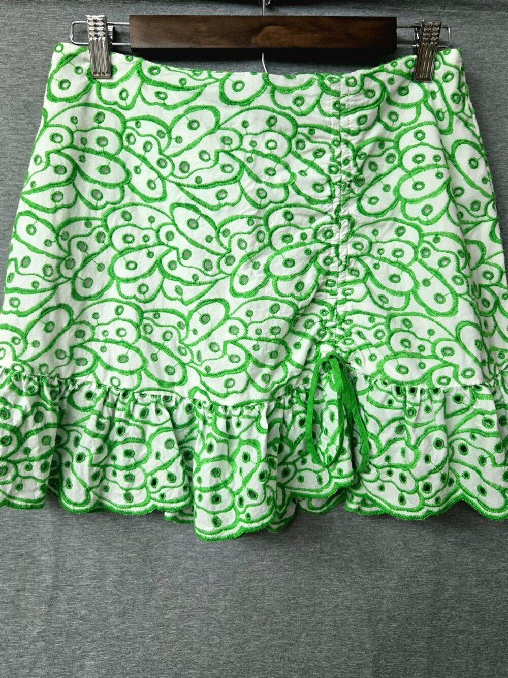 H&M Mini Skirt Sz 10 Green White Broderie Anglaise Eyelet Ruffle  Ruched Boho